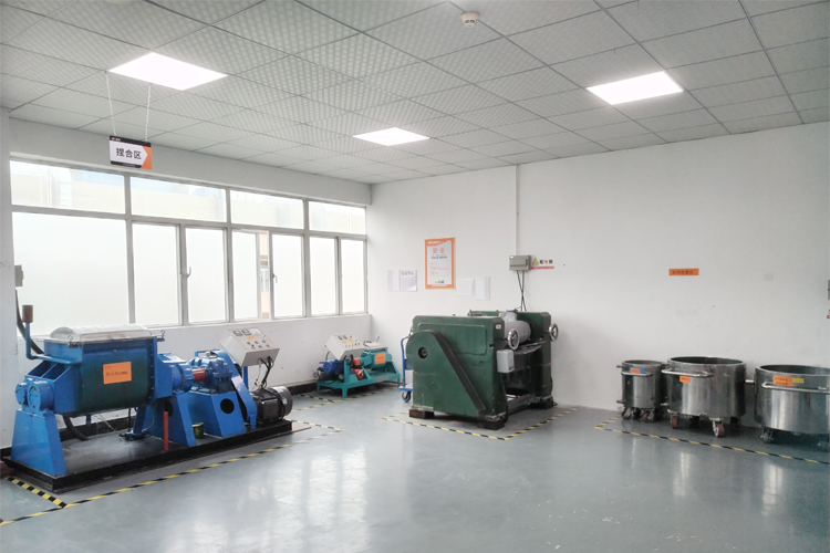 Raw materials for thermal conductive silica gel pads are prepared