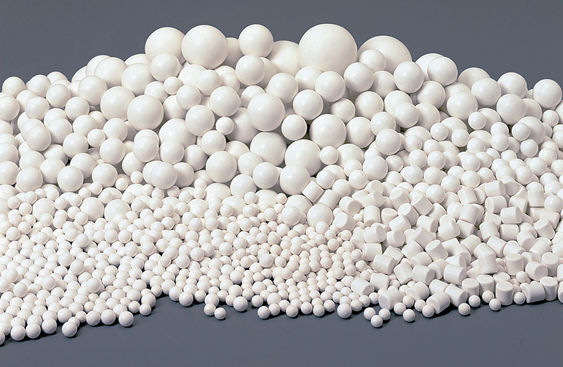 alumina (Al₂O₃)